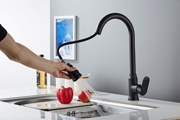 Rotatable Pull Put Black Sink Tap Faucet