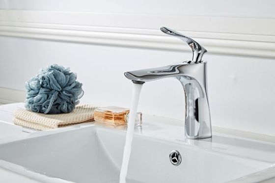 Chrome Plated Single Hole Silver Wash Basin Faucet