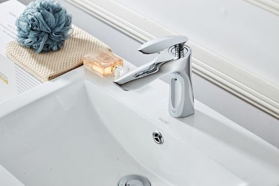 Chrome Plated Single Hole Silver Wash Basin Faucet